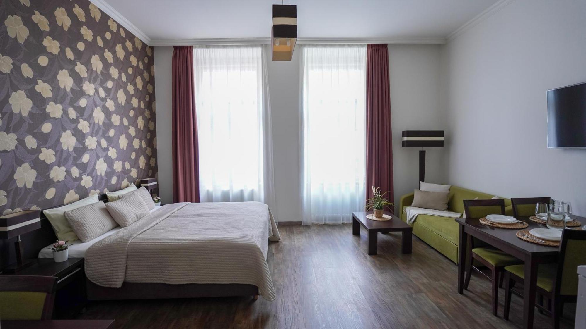 Elegant & Stylish Center Apartments! Prague Exterior photo