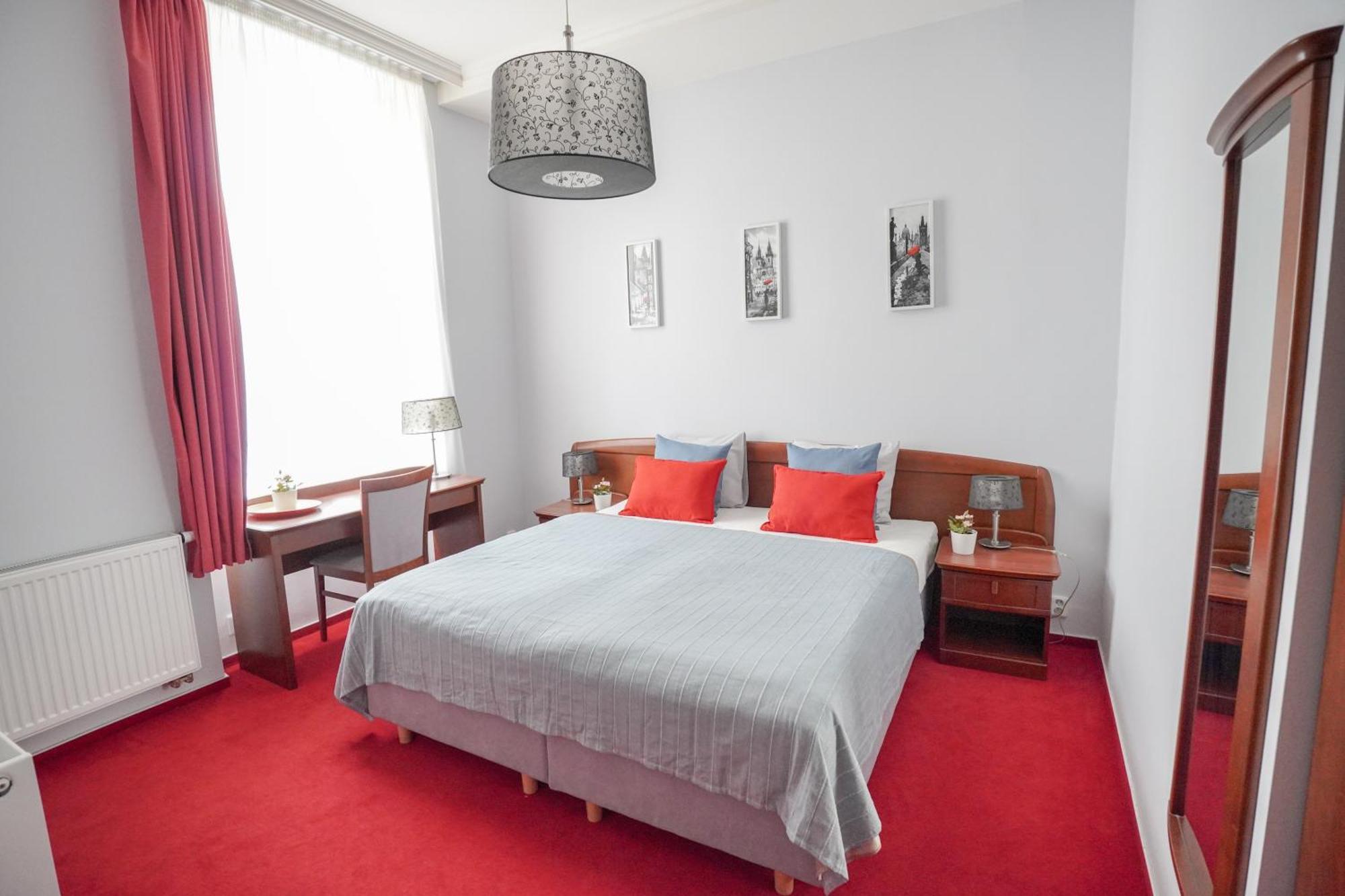 Elegant & Stylish Center Apartments! Prague Exterior photo